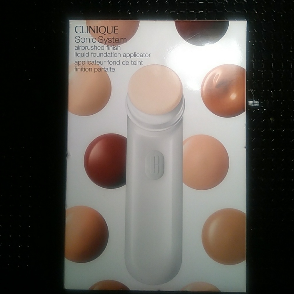 Clinique sonic system foundation brush